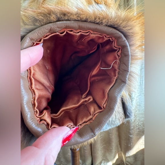 Vintage 1970s Red Fox Fur Coat | Med-M/L - Picture 3 of 10